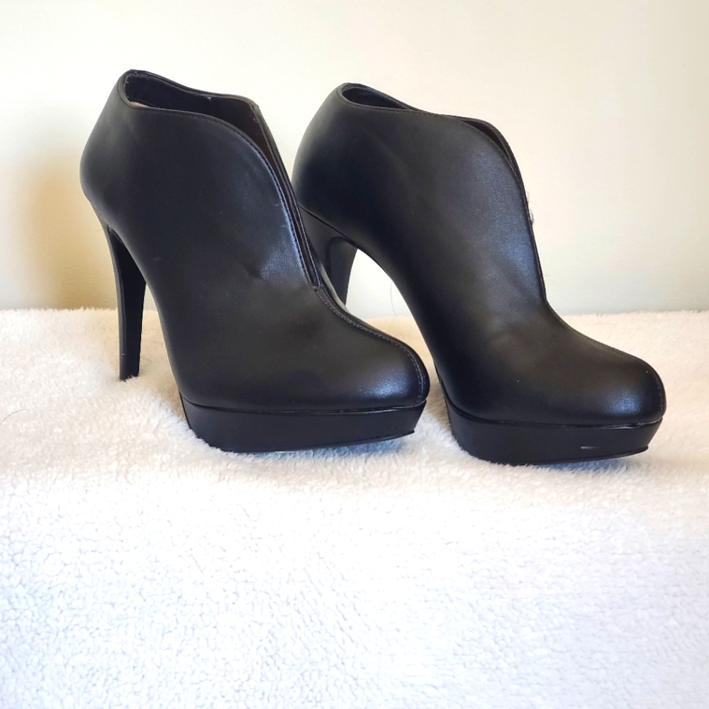 Audrey Brooke Booties